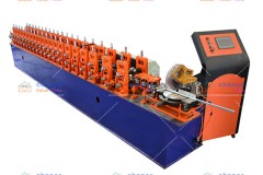 Venetian blinds roll forming machine