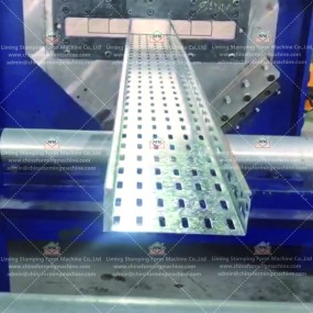 Tray type cable tray roll forming machine