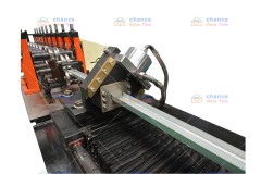 High-speed C channel roll forming machine