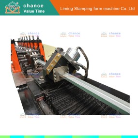 High-speed C channel roll forming machine