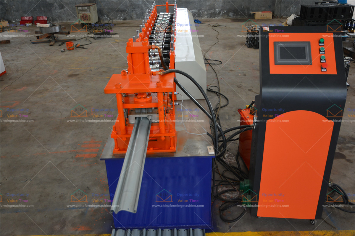  Garage Door Manufacturing Machinery for Small Space